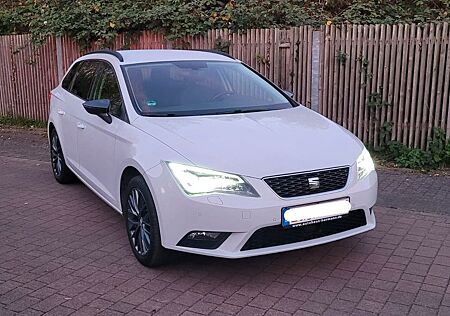 Seat Leon ST Connect DSG+AHK+Kamera+LED+Nav+ALU+metal