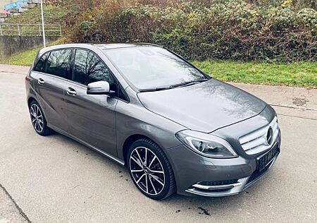 Mercedes-Benz B 200 -