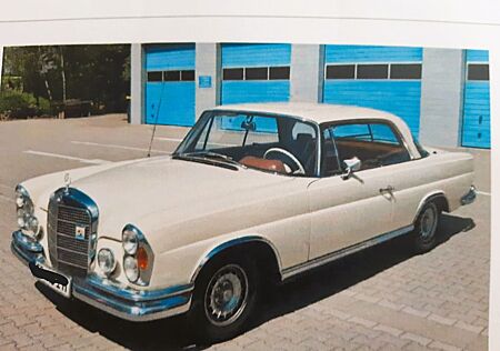 Mercedes-Benz 250 SE Coupe - W 111