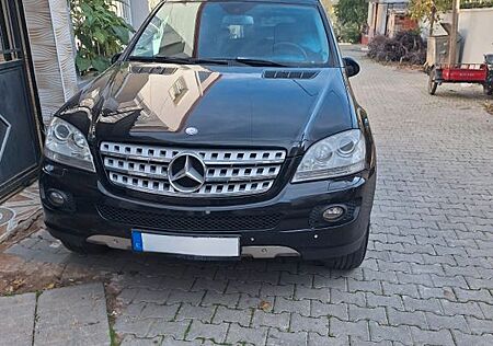 Mercedes-Benz ML 320 CDI 4MATIC - Sauber, ohne Airmatic