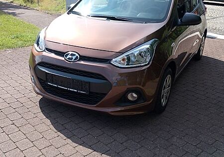Hyundai i10 Classic,Klima,ZV,8fachBereift,1Hand,Tüv03.27