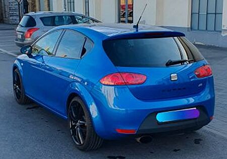 Seat Leon 2.0 TFSI Cupra R - Tiefgaragenfahrzeug
