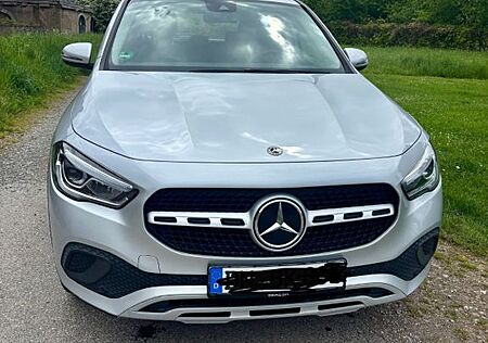 Mercedes-Benz GLA 200 mit junge Sterne Garantie 30.10.2026