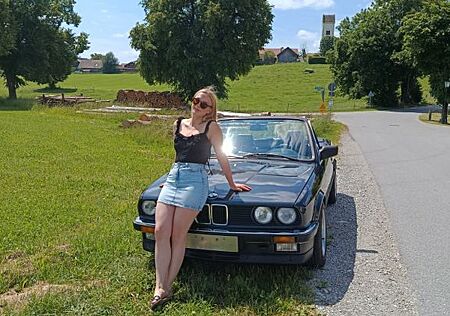 BMW 325i E30 Cabrio 149 tkm top Zustand 1. Serie