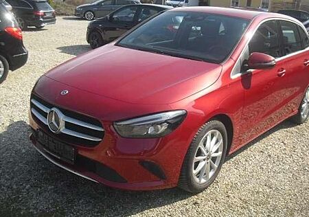 Mercedes-Benz B 200 (247.087)