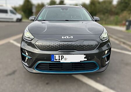 Kia Niro eNiro Spirit 64 kWh Navi Kamera SHZ P1 P7