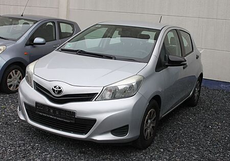 Toyota Yaris Cool