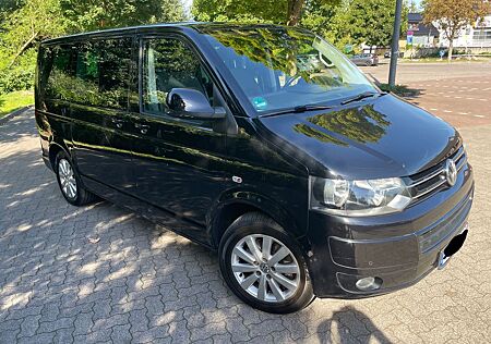VW T5 Multivan Volkswagen mit 5 Türen sehr gepflegt! Standheiz