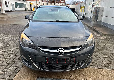 Opel Astra J Sports Tourer Style