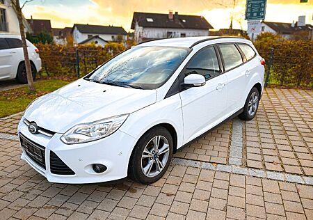 Ford Focus Turnier 1.0 Eco Boost Trend Winter-Paket