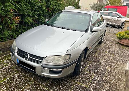 Opel Omega Rentnerfahrzeug - bald ein Oldtimer - 60.000 KM