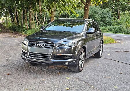 Audi Q7 3.0 TDI quattro * 7 Sitzer
