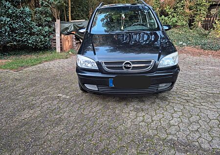 Opel Zafira 2.2 16V Elegance Elegance