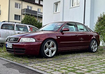 Audi S4 2.7 quattro -