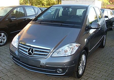 Mercedes-Benz A 200 Automatik / Elegnce / Parktronic