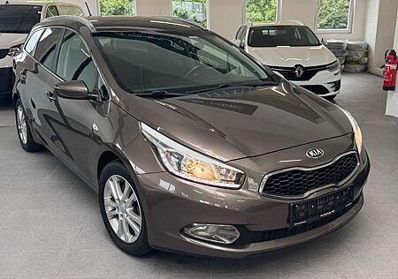 Kia Cee'd / Ceed*KLIMAAUTO*SHZ*LHZ*TEMPOMAT*MFL*PDC