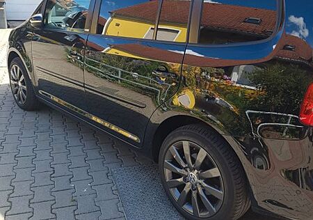VW Touran Volkswagen 2.0 TDI Style BlueMotion Technology S...