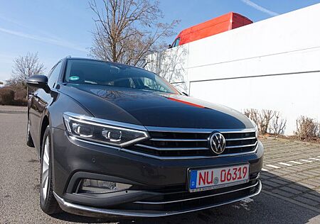 VW Passat Variant Volkswagen Elegance2,0TDI Navi SHZ Matrix