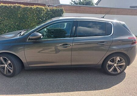 Peugeot 308 PureTech 130 EAT8 Allure Allure