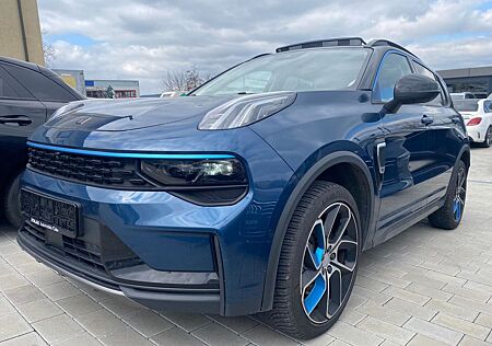 Lynk&Co 01 1.5 T PHEV Panorama-LED-1.Hand