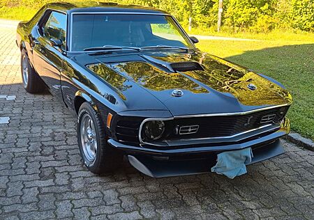 Ford Mustang Grande