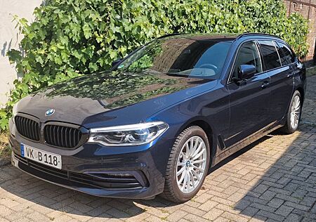 BMW 540d xDrive Touring  Sportline GARANTIE VON BMW
