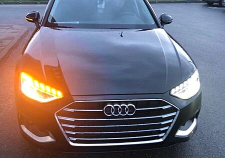 Audi A4 35 TFSI S tronic advanced