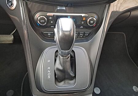 Ford Kuga 2,0 TDCi 4x4 132kW SYNC Edition PowerSh...