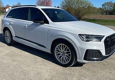 Audi Q7 50 TDI quattro Competition, Scheckheft