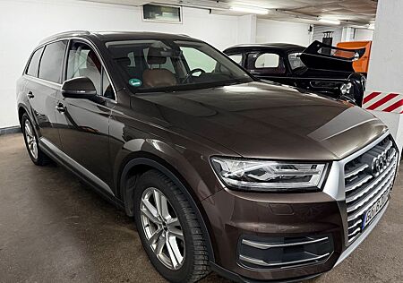 Audi Q7 3.0 TDI quattro tiptronic - head up massage