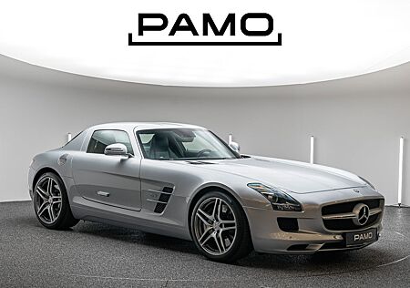 Mercedes-Benz SLS AMG |