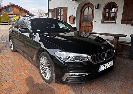 BMW 530d xDrive Touring A -