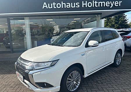 Mitsubishi Plug in Hybrid Outlander Outlander Plug-In-Hybrid PHEV SPIRIT 4WD*AHK*