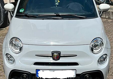 Abarth 695 1.4 T-Jet 16V Essesse Essesse