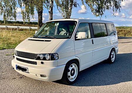 VW T4 Multivan Volkswagen 2.5 85 kW neu Lack Top Flügeltürer