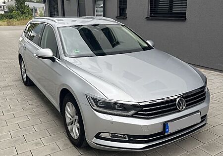 VW Passat Variant Volkswagen 2.0 TDI SCR DSG Comfortline V...