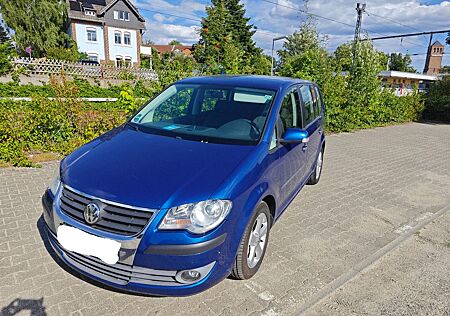 VW Touran Volkswagen 1.9 TDI DPF Conceptline BlueMotion Co...