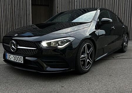 Mercedes-Benz CLA 180 -