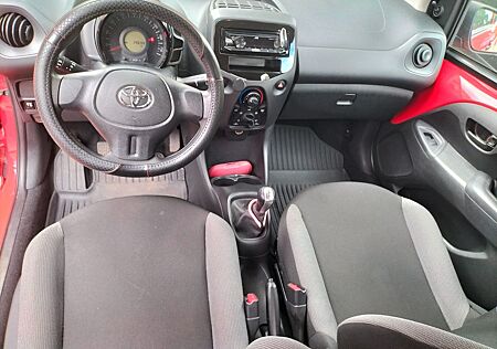 Toyota Aygo (X) Aygo (X) 1,0-l-VVT-i Team Deutschland Team D...