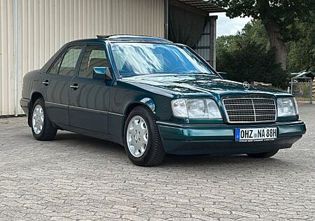 Mercedes-Benz 220 E220 W124 Limousine/Automatik/H-Zulassung