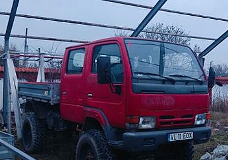 Nissan Cabstar off-road truck camper