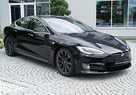 Tesla Model S Performance -