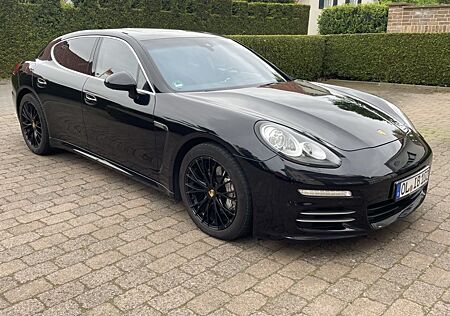Porsche Panamera 4S (970) Tiefschwarz Metallic