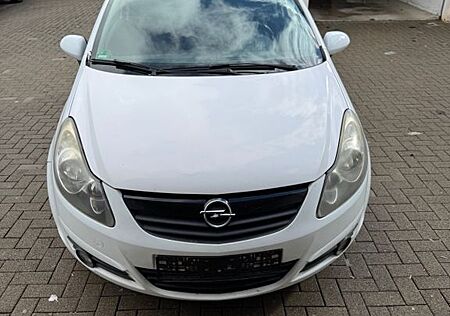 Opel Corsa 1.4 Color Edition 74kW Color Edition
