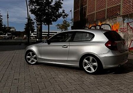 BMW 120i -