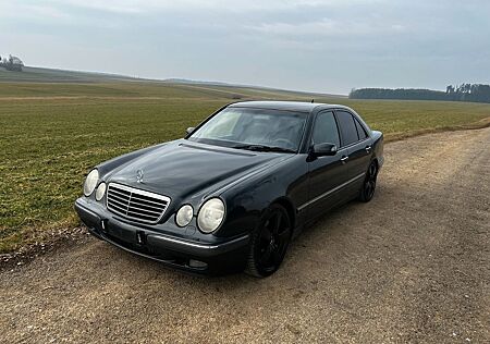 Mercedes-Benz E 270 CDI ELEGANCE W210