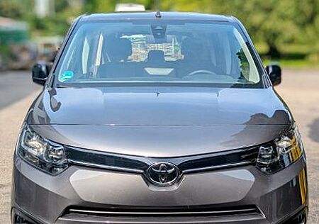 Toyota Pro Ace Proace City 1,2-l-Turbo 81kW L1 Shuttle Shuttle