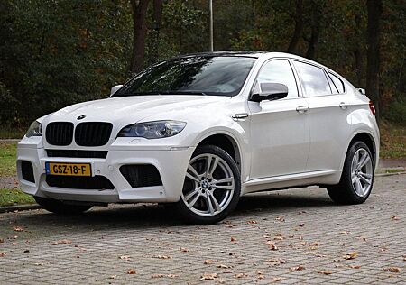 BMW X6 4.4i M Preis EU € 18.950,-. Export/handel, Gl