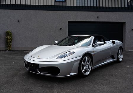 Ferrari F430 Spider - nur 4.250 km original