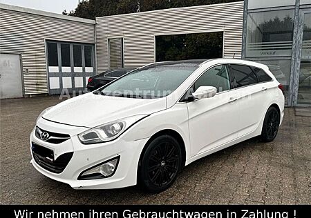 Hyundai i40 i40cw Style*PANORAMA*Leder*R-KAMERA*NAVI*SHZ*LED
